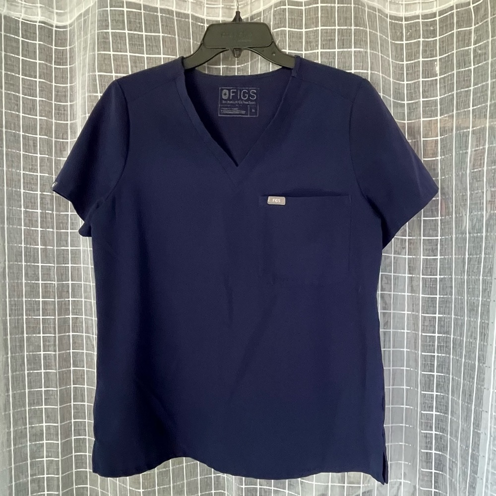 Figs one pocket scrub top